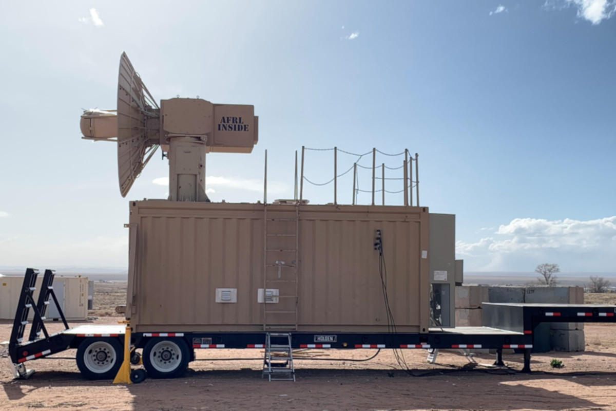 Side-on photo of the THOR system anti-drone microwave